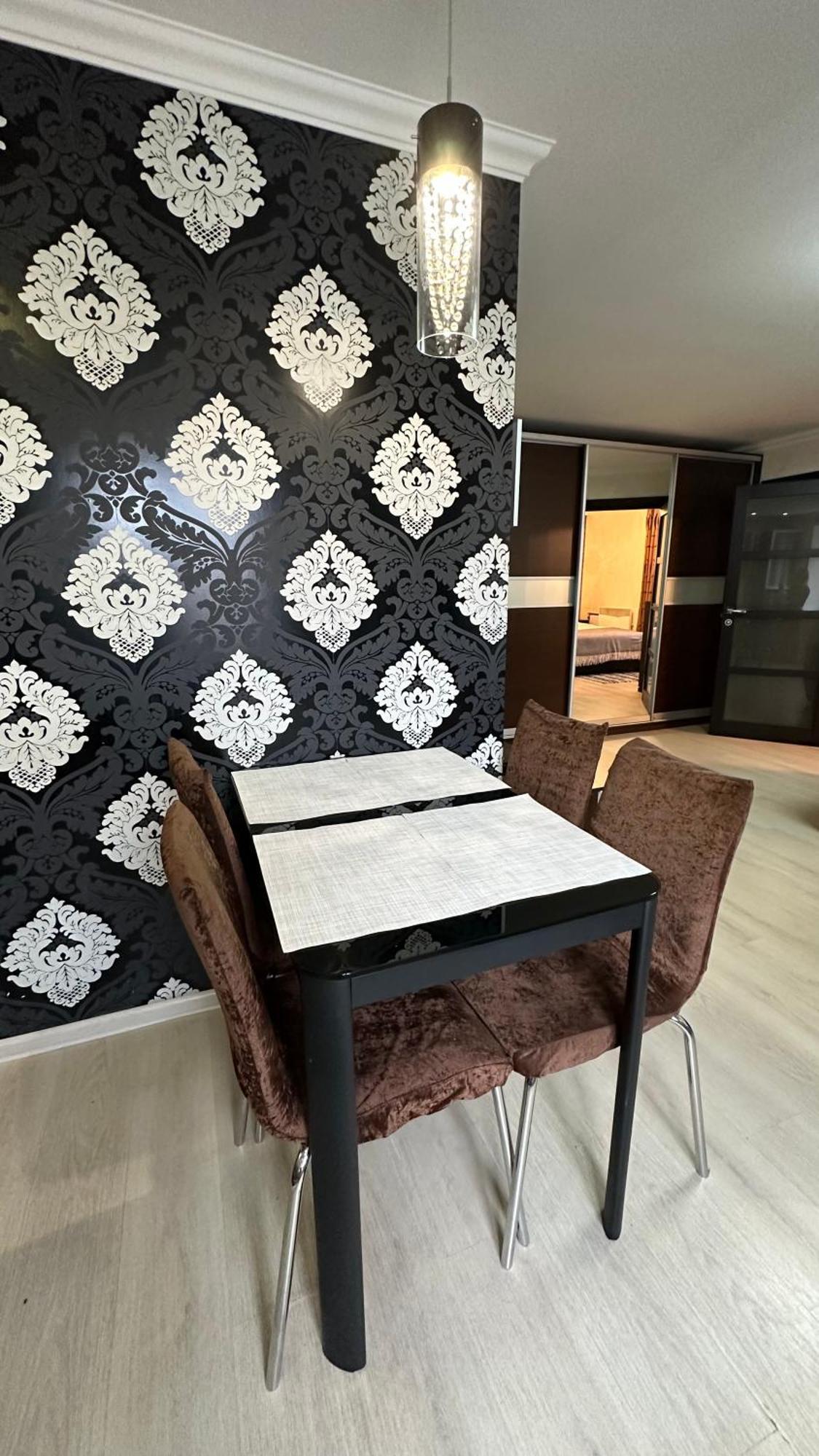 Apartment On Nauki Avenue 102 Dnipro Exterior photo